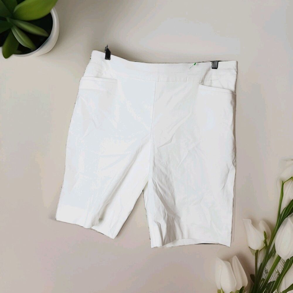 Chico's Women's White Shorts Size Large - Picture 2 of 8